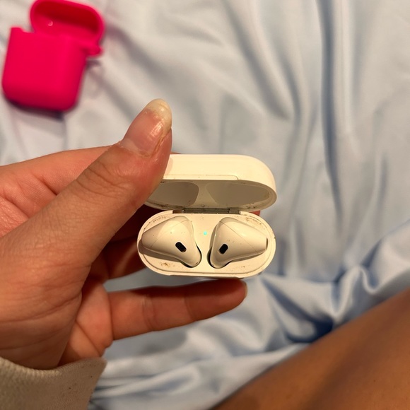 2nd Generation Airpods!!